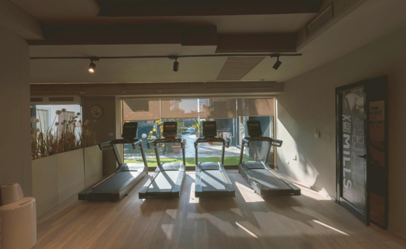 Équipement de CrossFit professionnel pour entraînement contrôlé